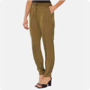 Aritzia Wilfred High Rise Paper Bag Style Brown Camel Color 100% Lyocell Size 6